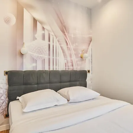 Lägenhet Rent A - Meslay Paris