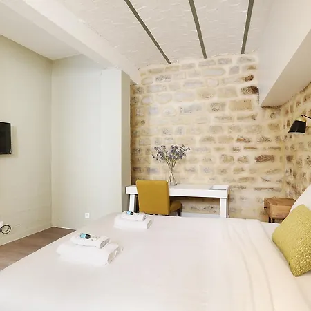 Rent A - Meslay * Paris