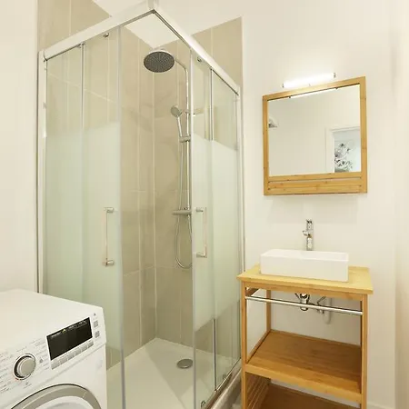 Rent A - Meslay Paris