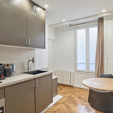 Rent A - Meslay Paris