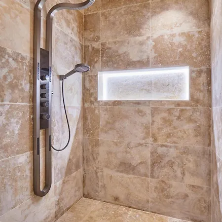 Rent A - Meslay Appartement